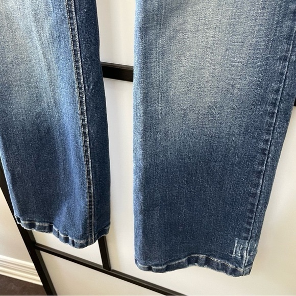 Vintage Second Brand Low Rise Flare Leg Distressed Ombre Blue Denim Jean - Picture 7 of 13